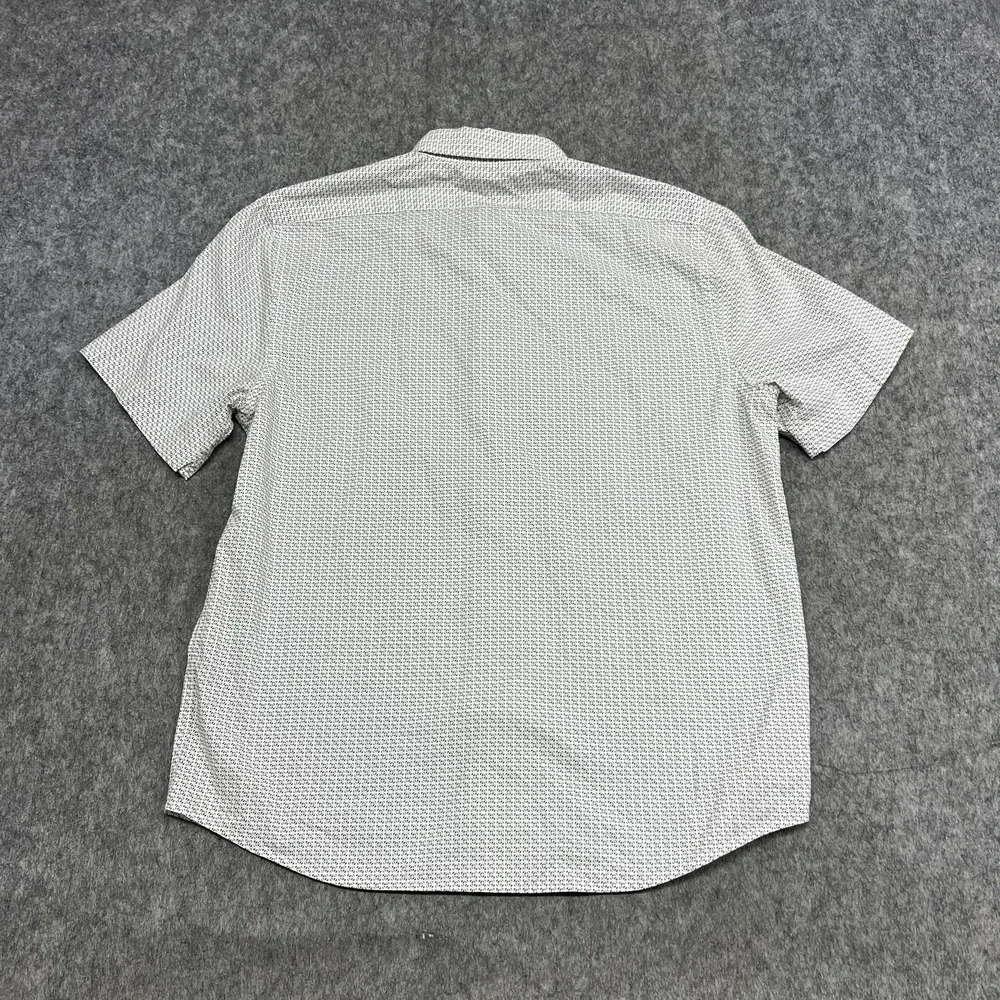 Banana Republic Shirt Mens M White Geometric Short Sleeve Slim Untucked Casual